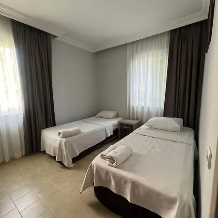 מלון Club Palm Garden Keskin 3*
